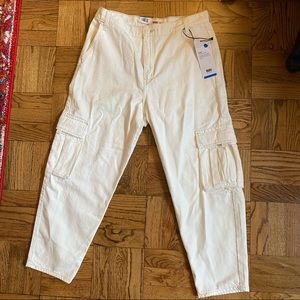 Levi’s Loose Cargo Pants